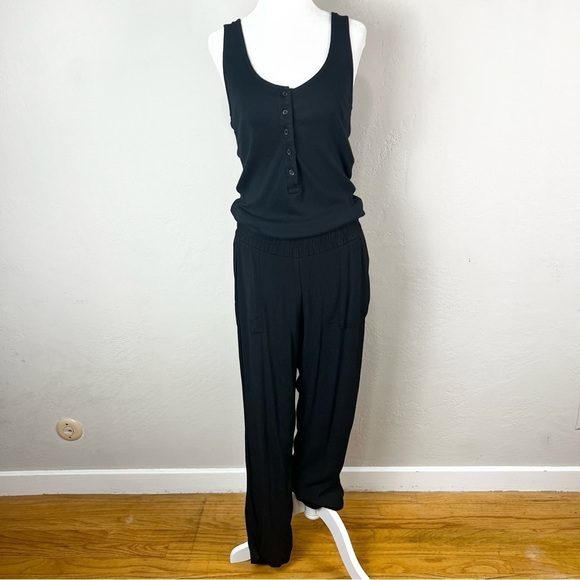 Monrow Maternity Black Henley Tank Tapered Leg Jumpsuit Size‎ Extra Small - Picture 1 of 10